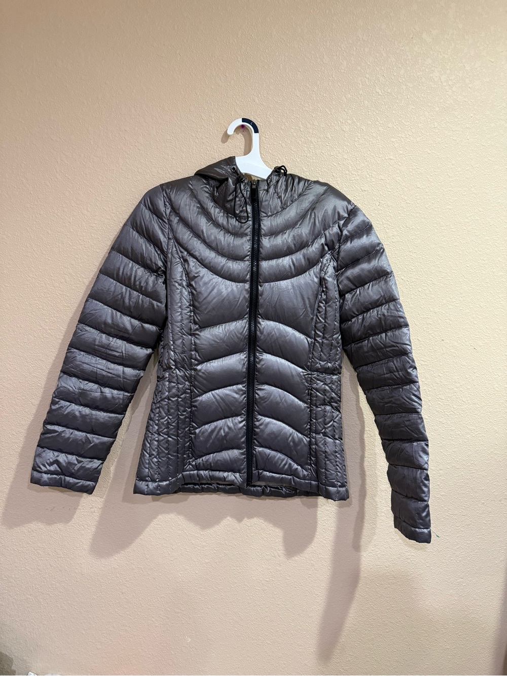 Andrew Marc Women's Hooded Quilted Puffer Jacket - Gray